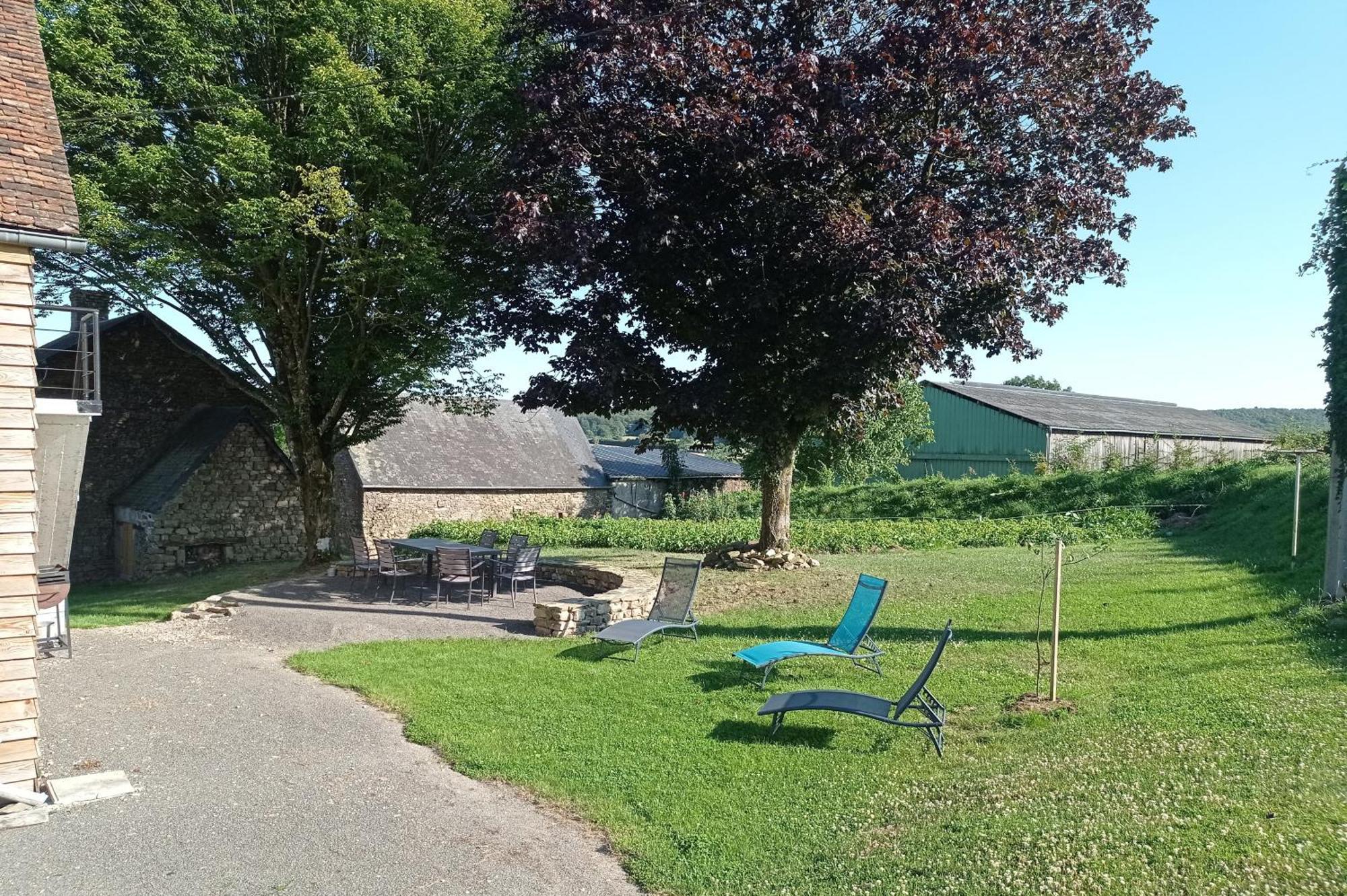 Gite Les Tongs Des Pres, Au Coeur Du Parc Normandie Maine Livaie Exterior photo